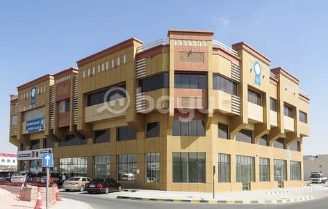 Showroom for Rent in Industrial Area, Sharjah - EXCLUSIVE OFFER | HUGE SHOWROOM AVAILABLE FOR RENT