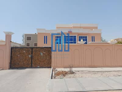 15 Bedroom Villa for Rent in Khalifa City A, Abu Dhabi - Stunning  villa 15 bedrooms master in Khalifa A