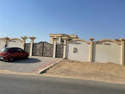 Villa for Rent in Al Jurf, Ajman - Two-storey villa for rent in Ajman, Al Jurf area