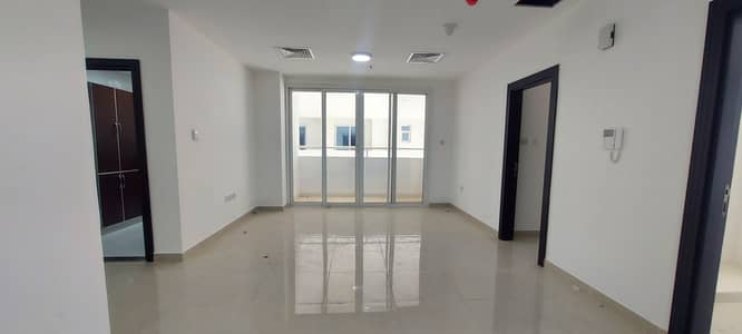 شقة 2 غرفة نوم للايجار في أرجان، دبي - شقة في بناية عبد الواحد بن شبيب أرجان 2 غرف 56000 درهم - 6214184