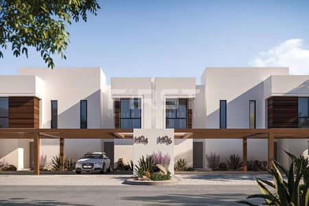 3 Bedroom Townhouse for Sale in Yas Island, Abu Dhabi - Grab attention with a Beautiful Villa | Call us