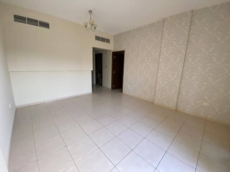 شقة في الحي الإماراتي المدينة العالمية 1 غرف 30000 درهم 6216308 شقة في الحي الإماراتي المدينة العالمية 1 غرف 30000 درهم 6216308