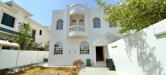 Spacious 5bedrooms villa available close to Al goaz park rent only 62k