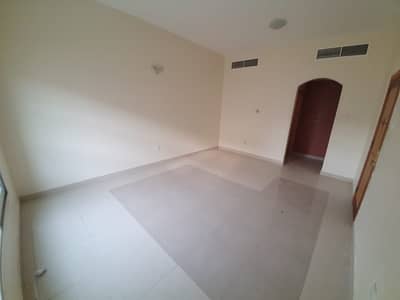 4 Bedroom Villa for Rent in Mirdif, Dubai - **DEAL**LARGE CORNER 4BR-PVT BACKYARD-MAID-SHARED POOL VILLA FOR RENT