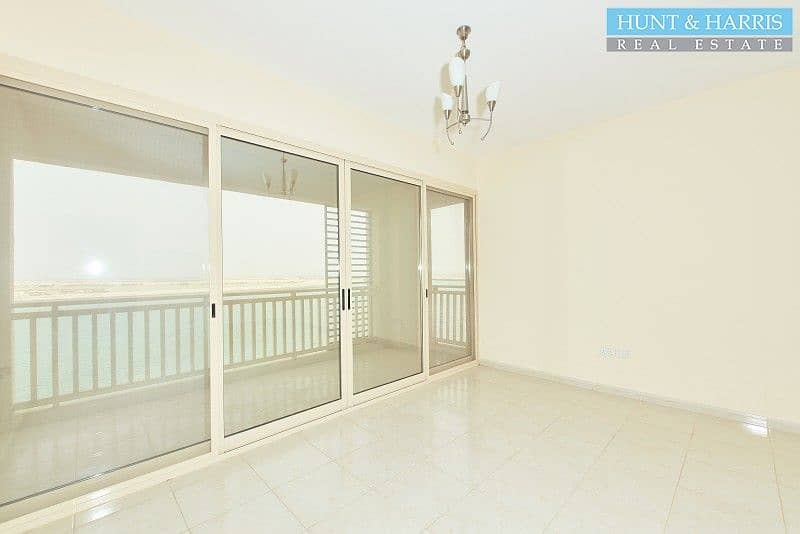 Pristine Two Bedroom - Beautiful Lagoon Views - High floor