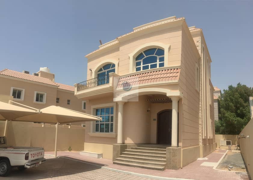 Independent villa l 5 bedroom + maid room l private entrance