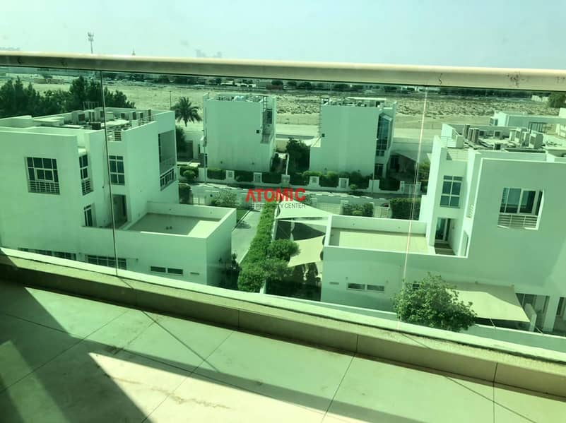 Spacious 2bhk in Sufouh with Laundry and Palm View