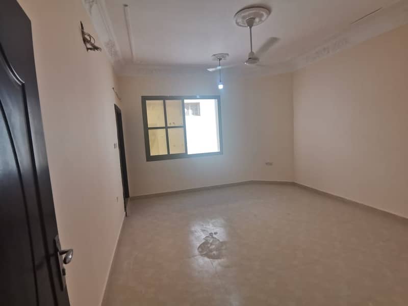 Villa for rent in Al Mowaihat, a large area and a great location