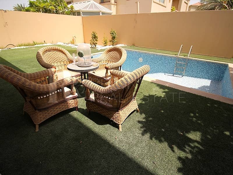 4 Bedroom, Double Row Villa w/ Extended Garden