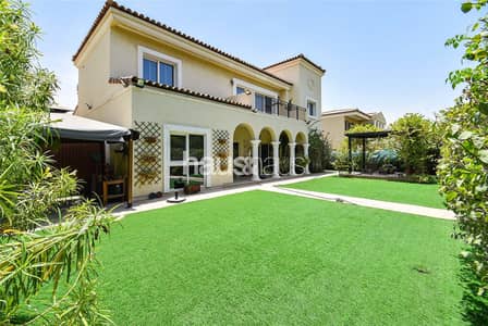 5 Bedroom Villa for Sale in Motor City, Dubai - Family Villa | Rare to the Market | Park Backing