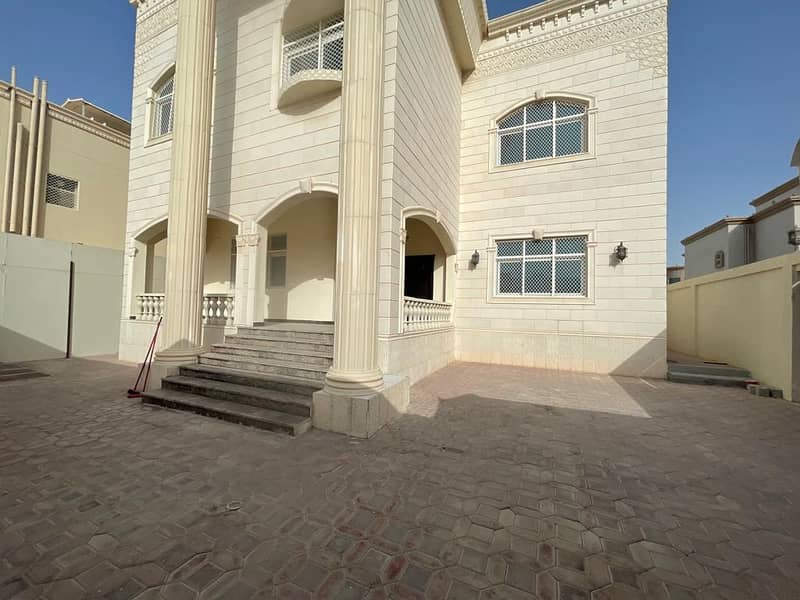 Full villa 6 bedroom majlis plus hall with maids room available at al shamkha