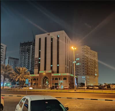 مبنی تجاري  للبيع في النعيمية، عجمان - مبنى تجاري معروف مع ارض معه للبيع على شارع الشيخ خليفة بن زايد "فرصة نادرة جدا"