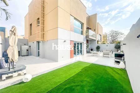 3 Bedroom Villa for Sale in Dubai Science Park, Dubai - Owner Occupied | Upgraded Kitchen & Bathrooms