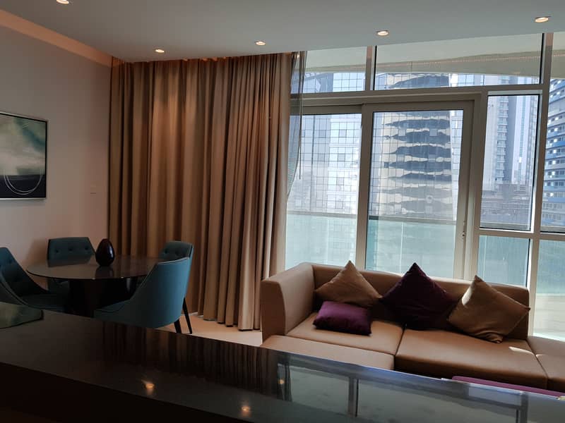 位于迪拜市中心，至尊顶峰大厦（高塔露台） 2 卧室的公寓 125000 AED - 6223871