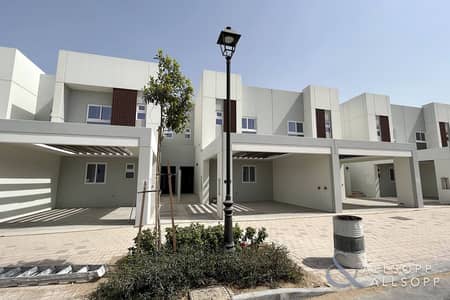 3 Bedroom Townhouse for Sale in Dubailand, Dubai - Great Community | 3 Bedroom | Single Row
