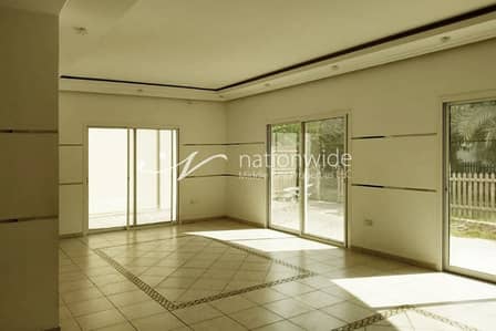 4 Bedroom Villa for Sale in Abu Dhabi Gate City (Officers City), Abu Dhabi - The Convenient Lifestyle You Were Dreaming Of