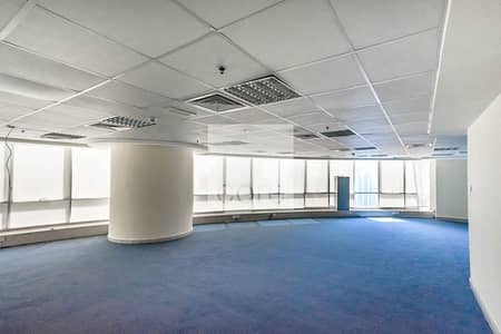 Office for Rent in Jumeirah Lake Towers (JLT), Dubai - Fitted with Glass Partitions | Mid Floor