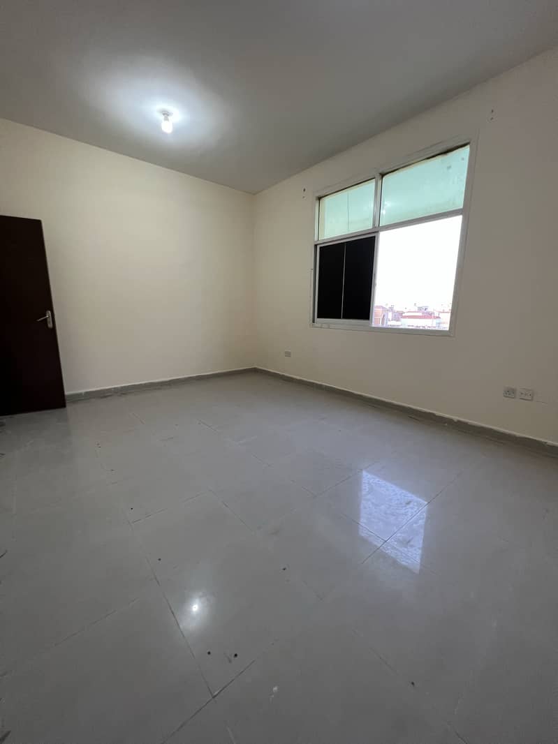 شقة في المنطقة 19،مدينة محمد بن زايد 1 غرفة 38000 درهم - 6126344