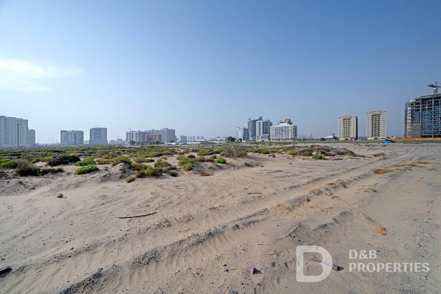 ارض سكنية في مجمع دبي ريزيدنس 5500000 درهم - 6232266