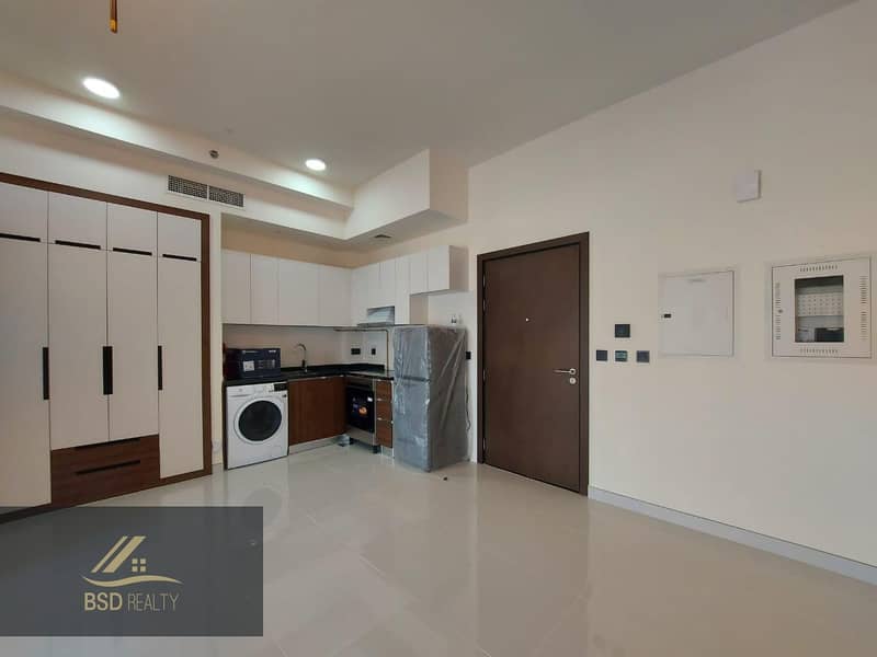 BRAND NEW | EQUIPPED KITCHEN | WITH BALCONY