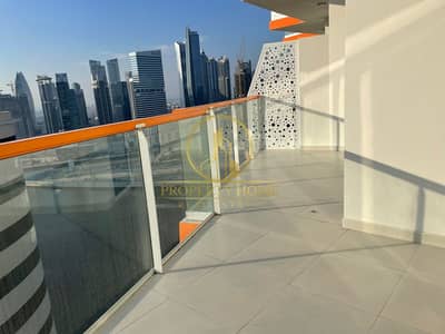1 Bedroom Flat for Sale in Business Bay, Dubai - Stunning Canal View |Occupied | Investors Deal