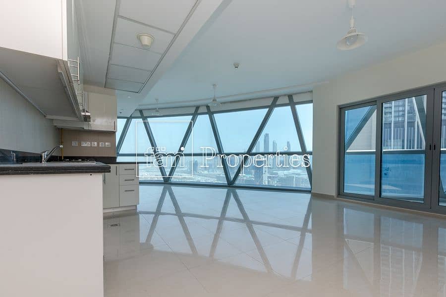 Huge 2 Bed Apartment, DIFC View, Near the Metro