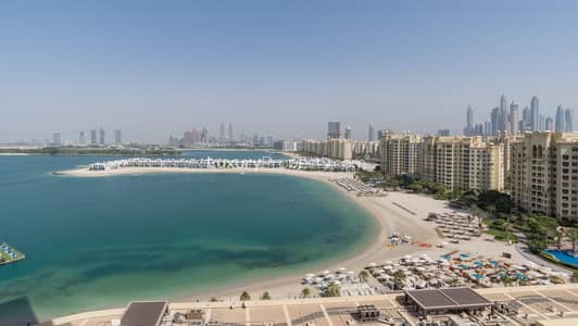 2 Bedroom Apartment for Sale in Palm Jumeirah, Dubai - Sea View | High Floor | Contemporary
