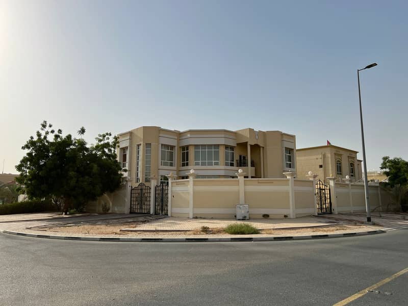 *For rent* Villa in Amman
 Region: Ajman / Al Jurf
 Area: 9700 square feet