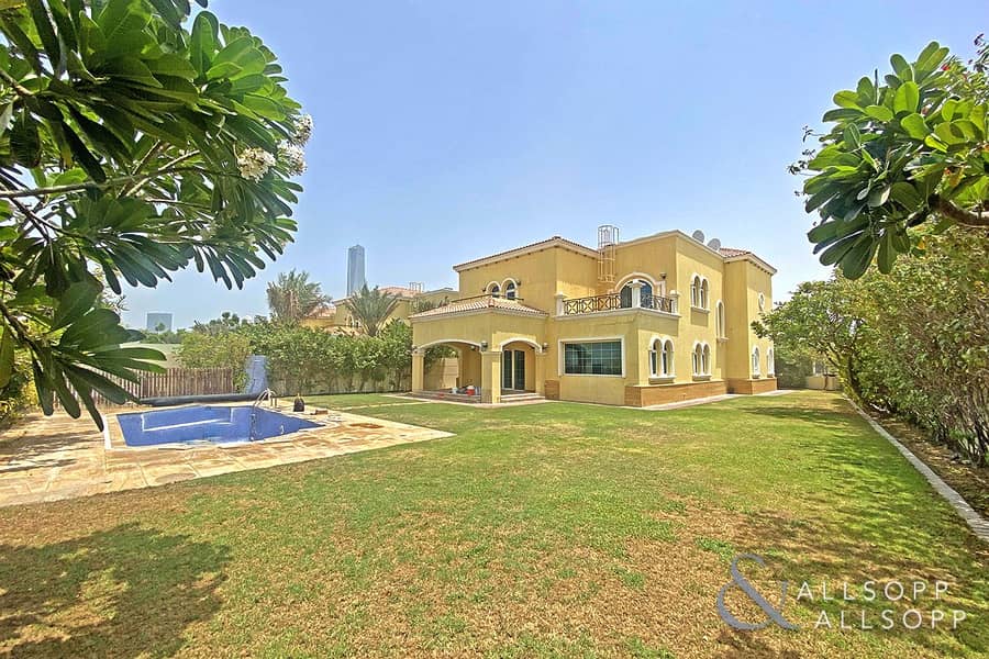 4 Bedroom | Private Pool | Available Now