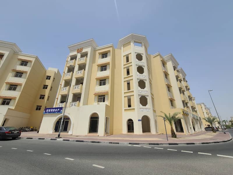 READY TO MOVE | FAMILY BUILDING | ROUND ABOUT VIEW READY TO MOVE | FAMILY BUILDING | ROUND ABOUT VIEW