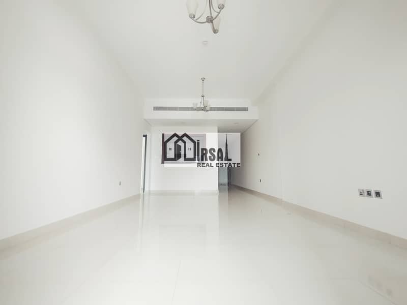 Specious apartment 2 BHK in 75k in Al Jaddaf