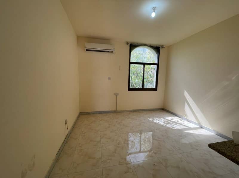 Lovely Room Available in Al Manaseer Ready To Move