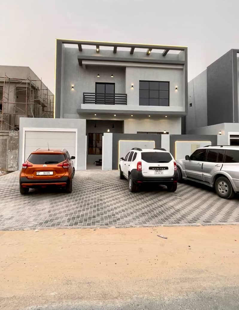 I own a villa directly in front of Rahmaniyah Sharjah, in an excellent location, a minute from all services, without down payment