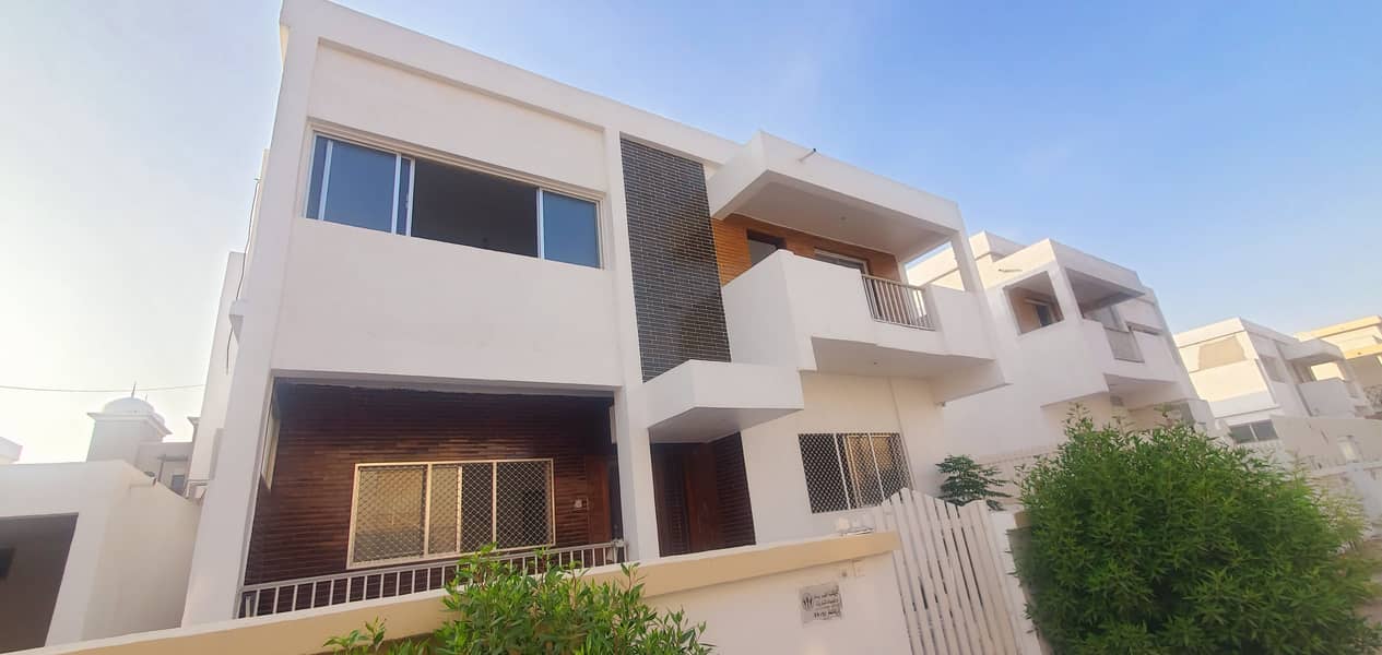 Beautiful 3 Bedroom Hall Villa With Full Maintain close to Sharjah Beach In low price just 70k