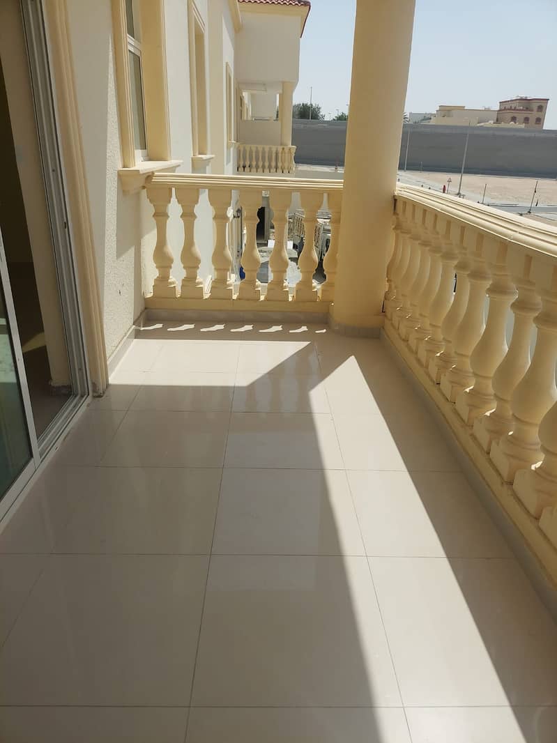 1 BHK WITH BALCONY 2700 MONTHLY AT BANIYAS CITY