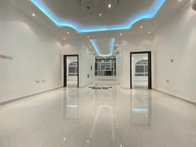 4 Bedroom Flat for Rent in Khalifa City A, Abu Dhabi - Royal Standard  4 Bedroom, Spacious Separate Kitchen, Brilliant 3 Bathtub Washroom, Covered Parking