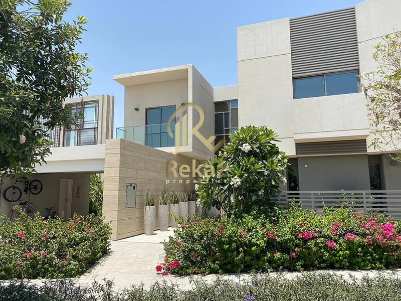 Exclusive in Al Zahia I 5BR Corner Standalone Villa I Genuine Resale I Motivated Seller I Huge Plot I Ready in one year