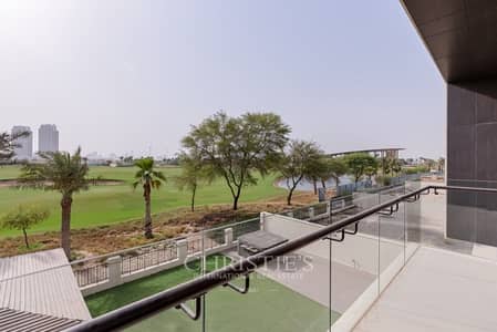 5 Bedroom Villa for Sale in DAMAC Hills, Dubai - Golf and Lake View | Vacant Villa