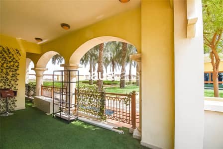 2 Bedroom Flat for Sale in Palm Jumeirah, Dubai - VACANT || Pool level D Type || Key with Me