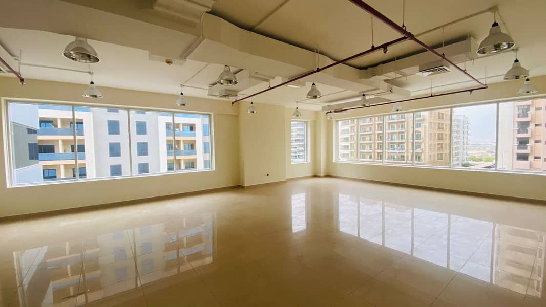 SPACIOUS OFFICE FOR RENT | READY TO MOVE | FITTED
