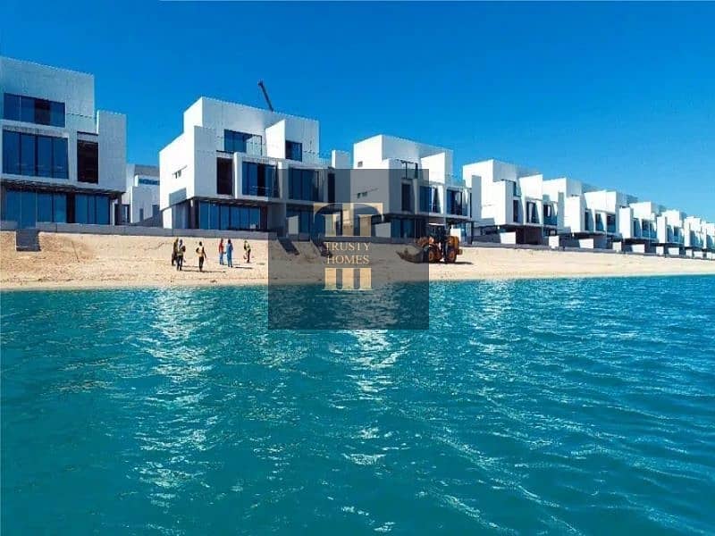 Luxury villa / 5 years payment plan / sea view