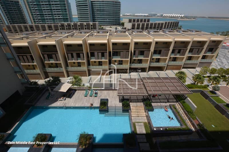 Pool and Sea View 1 BR Apt with Balcony