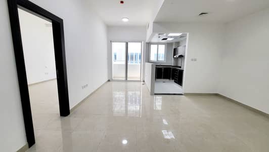 شقة 1 غرفة نوم للايجار في أرجان، دبي - شقة في بناية عبد الواحد بن شبيب أرجان 1 غرف 39999 درهم - 5616590