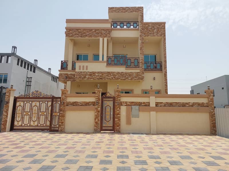 For urgent sale, one of the most luxurious villas in Ajman, with its super deluxe design and finishing, with the possibility of bank financing, at the