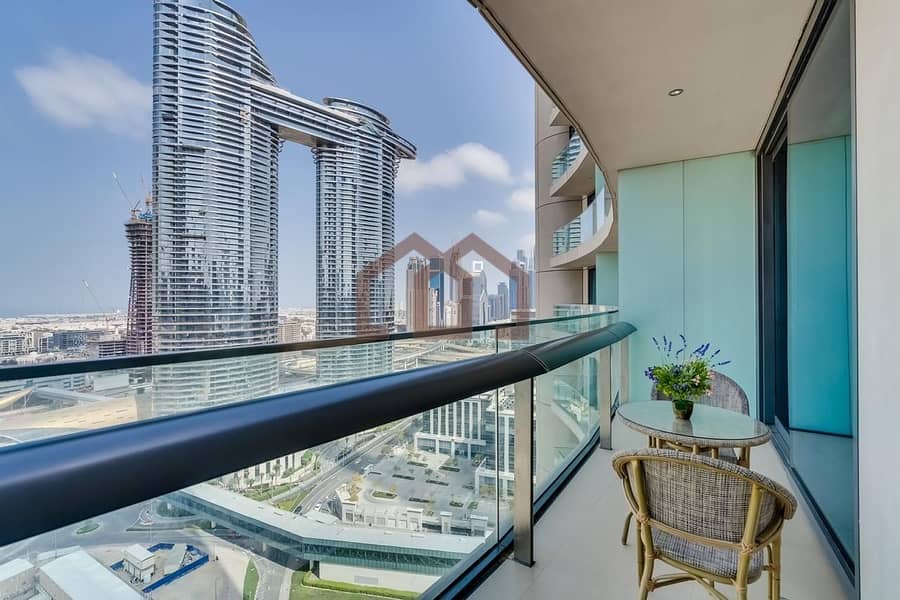 Fully Furnished | Sea & skyline View | Bright