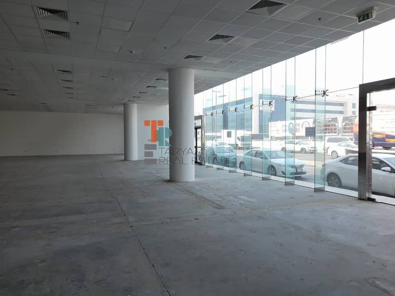 HUGE SHOW ROOM FOR RENT | PRIME LOCATION | AL GARHOUD