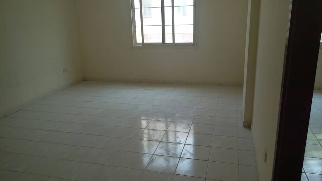 شقة في Y21 الحي البريطاني المدينة العالمية 1 غرف 33000 درهم 6239052 شقة في Y21 الحي البريطاني المدينة العالمية 1 غرف 33000 درهم 6239052
