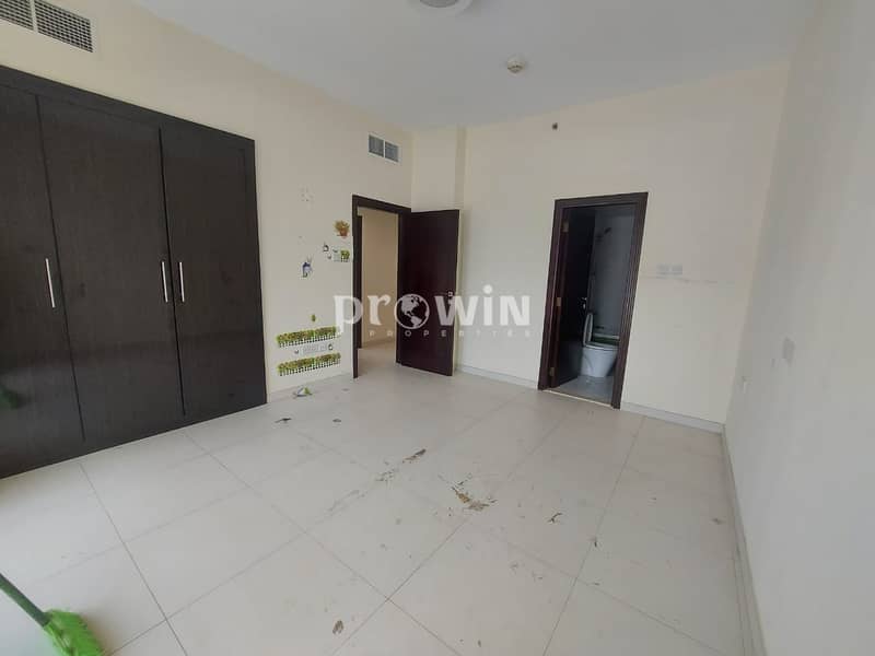 Spacious Apartment | 3 Bathrooms | Huge Balcony | Beautiful Layout | Close kitchen | Swimming Pool & Gym
