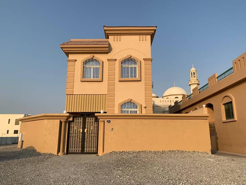 Villa for rent in sharjah - Al Fisht area