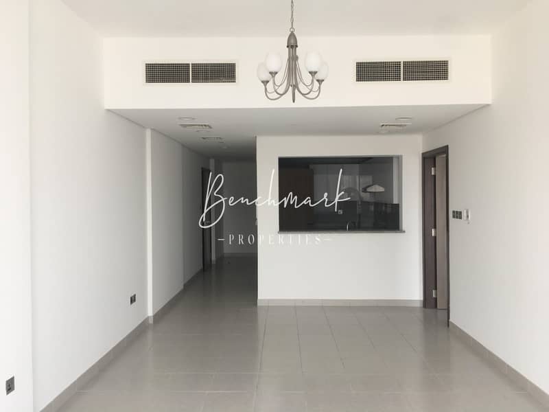 شقة في مساكن المرقبات 02 المرقبات ديرة 1 غرف 52000 درهم 6252516